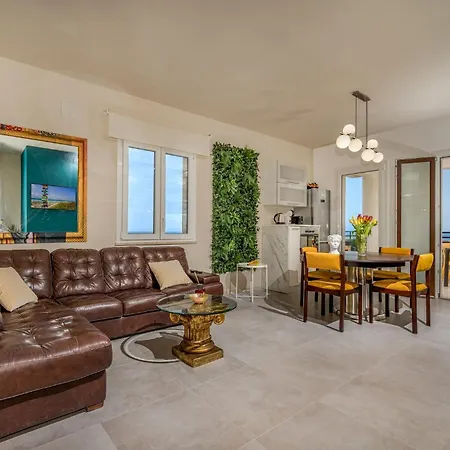 In Ionio Vista Mare Con Piscina Riscaldata E Campo Da Bocce Апартаменты Алкамо